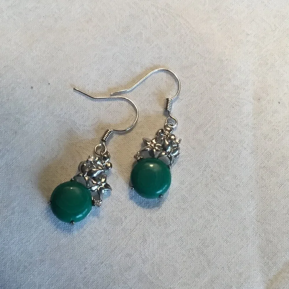 NWOT. Sterling Silver Malachite Type Earrings